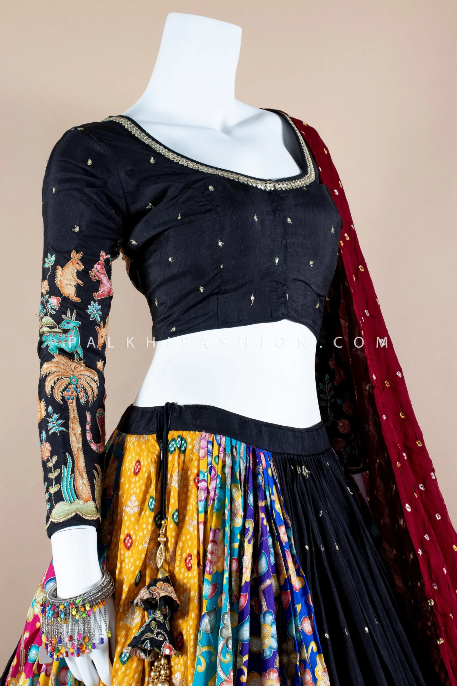 Designer Black Multicolor Embroidered Navratri Chaniya Choli – Palkhi Fashion 5 Designer Black Multicolor Embroidered Navratri Chaniya Choli – Palkhi Fashion - Image 3