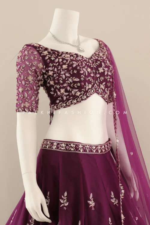 Wine And Shine: A Regal Designer Lehenga Choli 8 Wine And Shine: A Regal Designer Lehenga Choli -Indian Wear Shop WineandShineARegalDesignerLehengaCholi 3 scaled