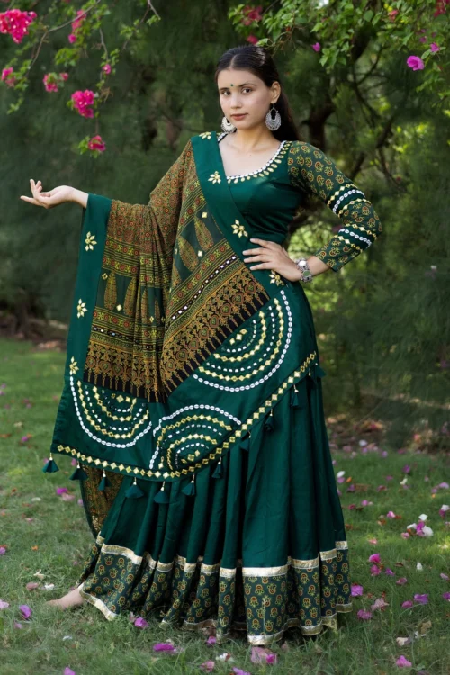 Emerald Green Embroidered Chaniya Choli With Mirror Dupatta – Palkhi Fashion