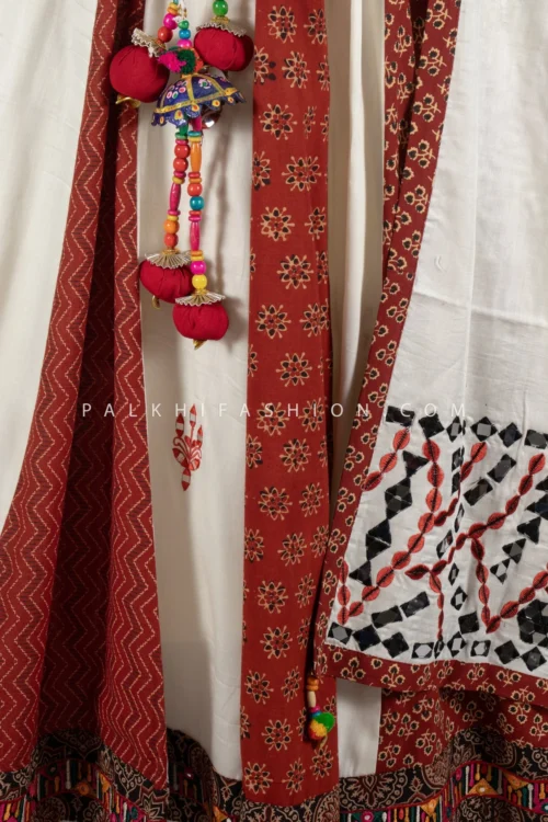 Premium Cotton Silk Chaniya Choli With Ajrakh & Mirror Work – Palkhi Fashion 9 Premium Cotton Silk Chaniya Choli With Ajrakh & Mirror Work – Palkhi Fashion -Indian Wear Shop premium cotton silk chaniya choli with ajrakh mirror work palkhi fashion 846252 scaled