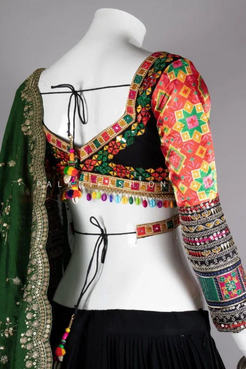 Sparkle & Spin: Black Vintage Work Designer Chaniya Choli Set 8 Sparkle & Spin: Black Vintage Work Designer Chaniya Choli Set -Indian Wear Shop sparkle spin black vintage work designer chaniya choli set 451580 scaled