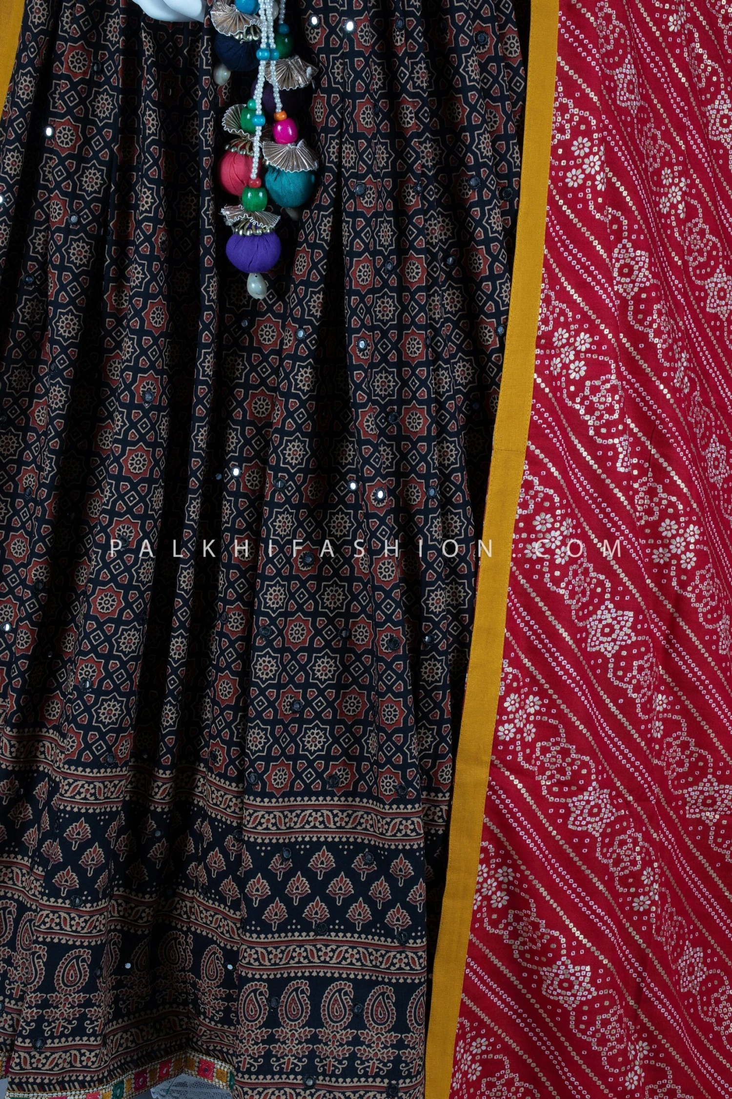 Vibrant Multi-Color Designer Navratri Chaniya Choli Set – Palkhi Fashion 6 Vibrant Multi-Color Designer Navratri Chaniya Choli Set – Palkhi Fashion - Image 4